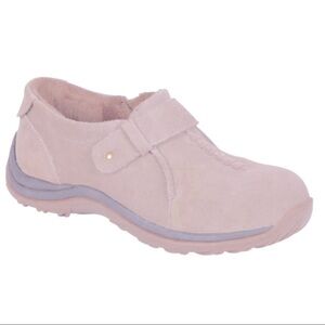 𝅺terrain By Khombu Helena Taupe Nubuck Shoes